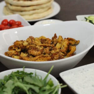 How chicken shawarma is served